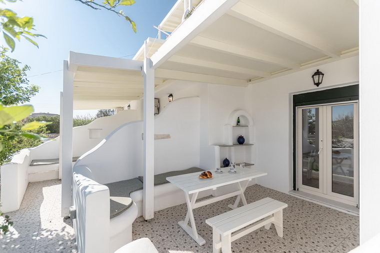 Ground floor apartments for 5 or 6